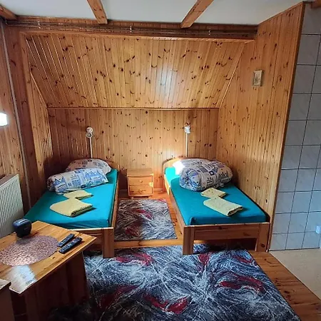 Mazurskie Uroczysko - Nad Samym Jeziorem - Plaza Lodki Kajaki - Sniadania