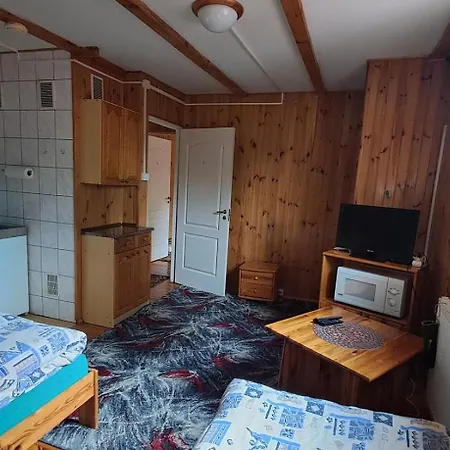 Gospodarstwo agroturystyczne Mazurskie Uroczysko - Nad Samym Jeziorem - Plaza Lodki Kajaki - Sniadania *
